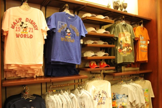 101 Disney Parks Souvenirs Under $10  Disney souvenirs, Disney world  souvenirs, Disney world merchandise